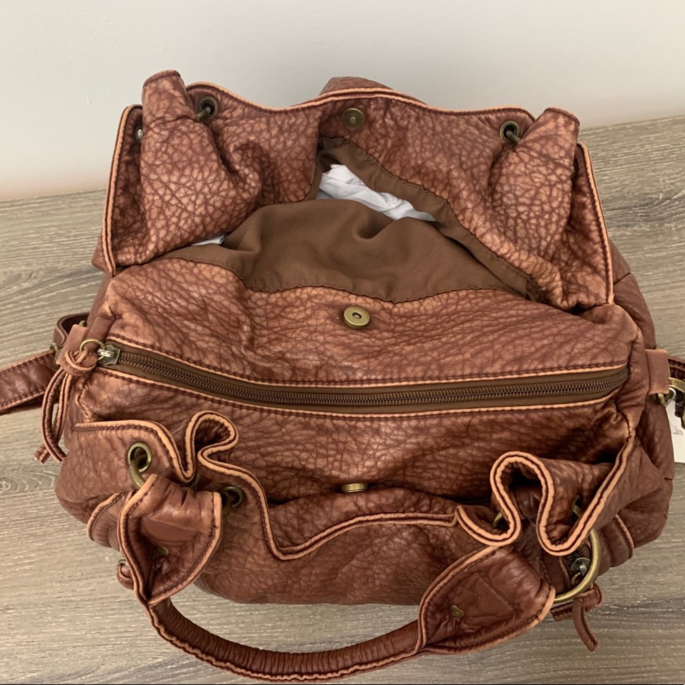 Super SOFT Faux Leather Shoulder Bag - Picture 6 of 8
